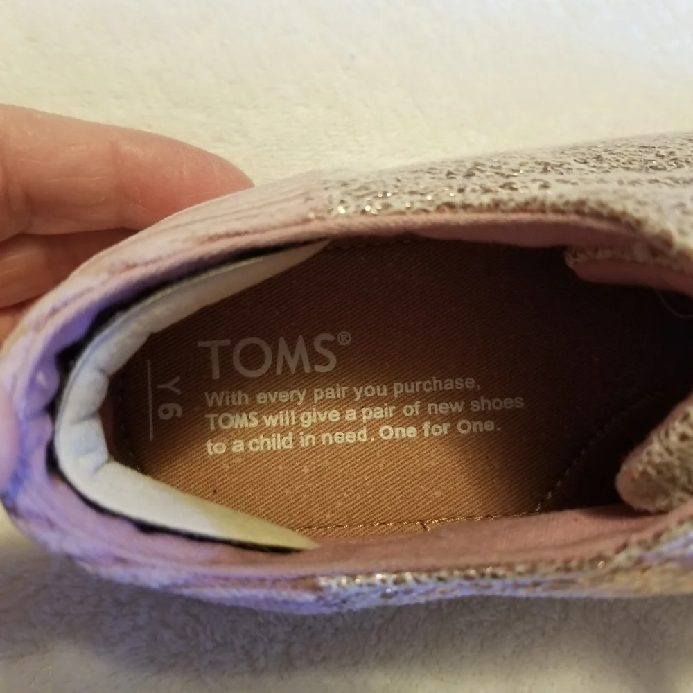 Toms Youth Pink Sparkle Lace Up Sneakers  Size 6 (Big Girl) Shimmering Crackle